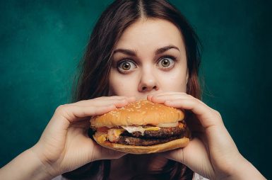 Dışarıda Yemek Yerken Çok Dikkatli Olun!